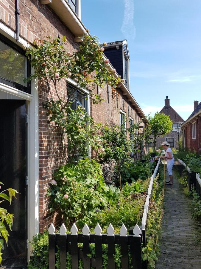 "Het Steechje" In Ie Bij Schiermonnikoog En Ameland Apartment Ee Ngoại thất bức ảnh
