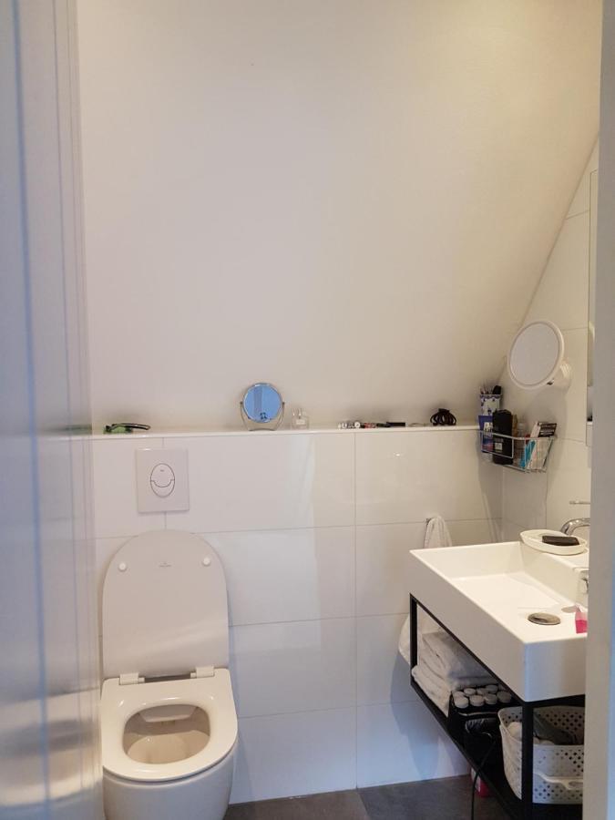 "Het Steechje" In Ie Bij Schiermonnikoog En Ameland Apartment Ee Ngoại thất bức ảnh